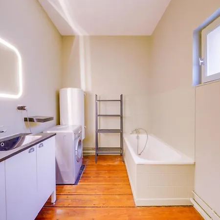 Charming In The Heart Of Bordeaux